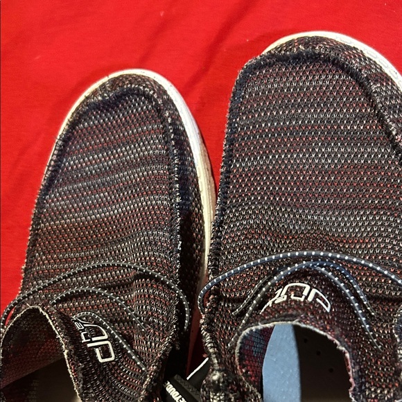 Hey Dude Wally Shoes in Red and Black Men’s size 12 good condition - Picture 3 of 15